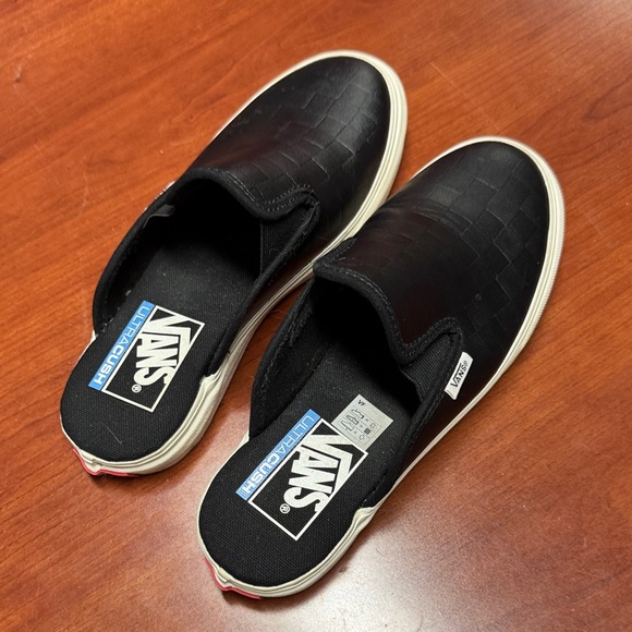 Vans Shoes - Vans slip-on sneakers size 5.5 // 012324